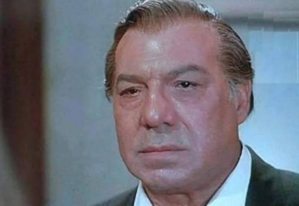 صورة مسربة لـ فريد شوقي من على فراش المرض قبل أيام من رحيله