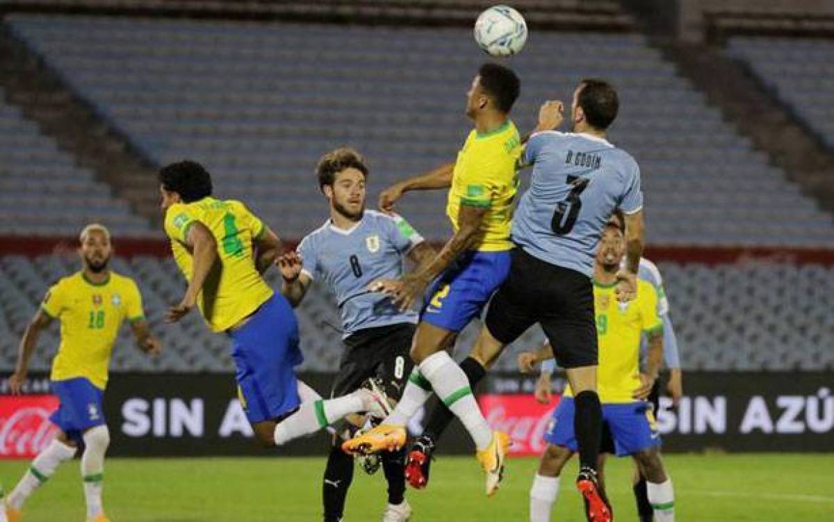 Brazil defeats Uruguay and maintains the lead Argentina regain the runners-up with an important victory over Peru